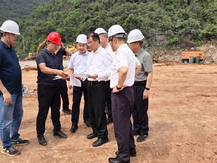 陈亮调研大新铅锌矿矿区整改现场.jpg